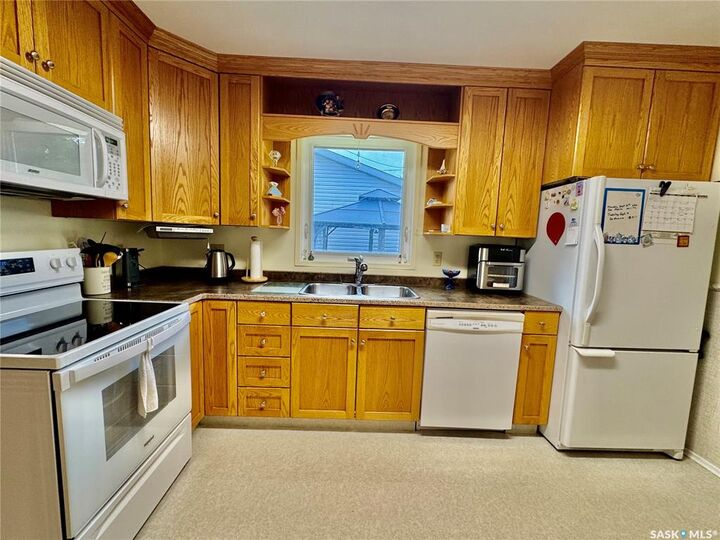 Property Photo:  308 Scott Street  SK S0K 2Y0 