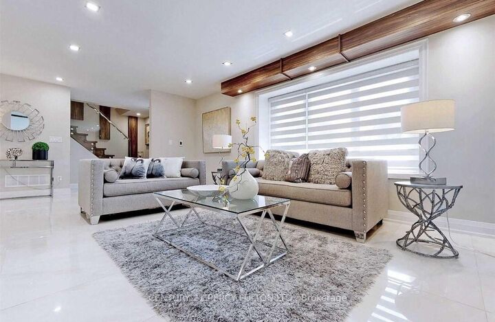 64 Royal Orchard Boulevard Main  Markham ON L3T 3C5 photo