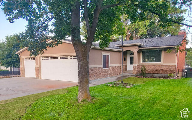 Property Photo: 2850 S 2750 E UT 84109