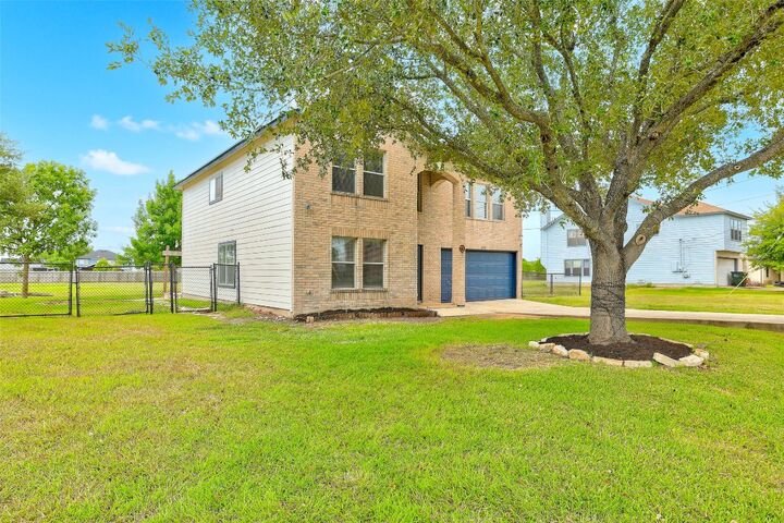 Property Photo:  2020 Ridgemont Lane  TX 78640 