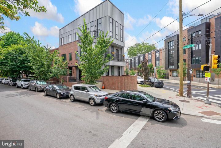 Property Photo: 2509 Grays Ferry Avenue 1 PA 19146