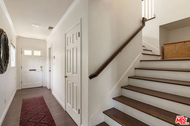 Property Photo:  2007 Baxter St  CA 90039 