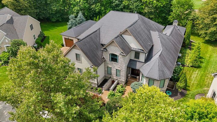 Property Photo:  5884 Dunheath Loop  OH 43016 