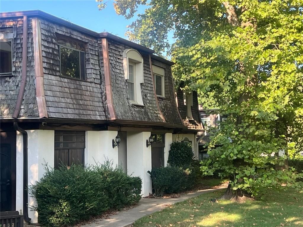 Property Photo: 50 Le Parc Fontaine GA 30038
