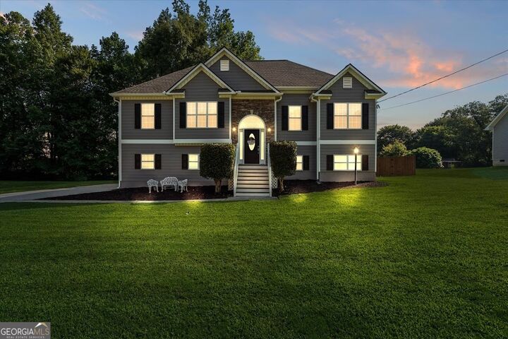 Property Photo:  943 Creek Run Place  GA 30179 