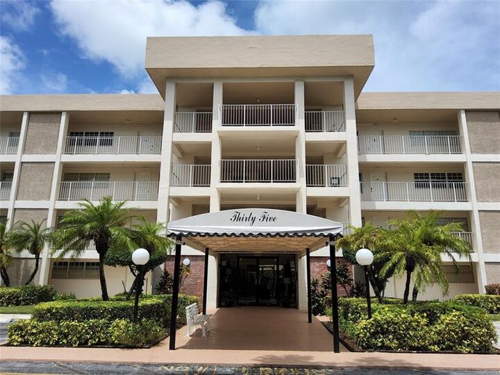 Property Photo: 3151 S Palm Aire Dr 301 FL 33069
