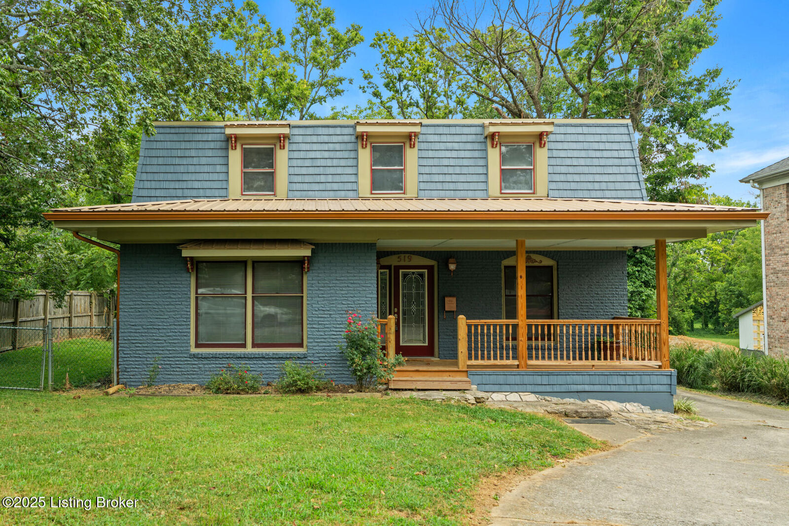 Property Photo:  519 Magnolia Ave  KY 40065 
