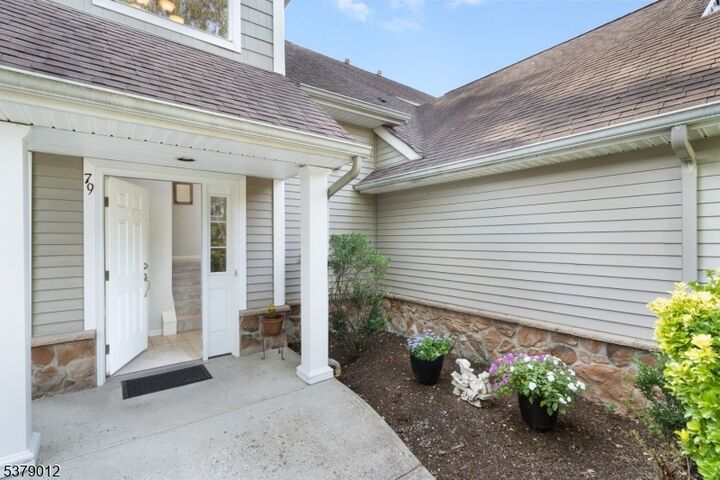 Property Photo:  79 Bourne Ci 79  NJ 07419 