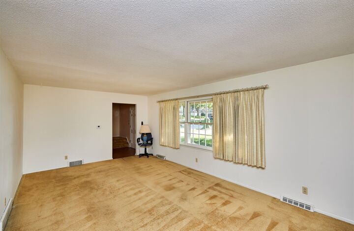 Property Photo: 842 23rd Street IA 50265