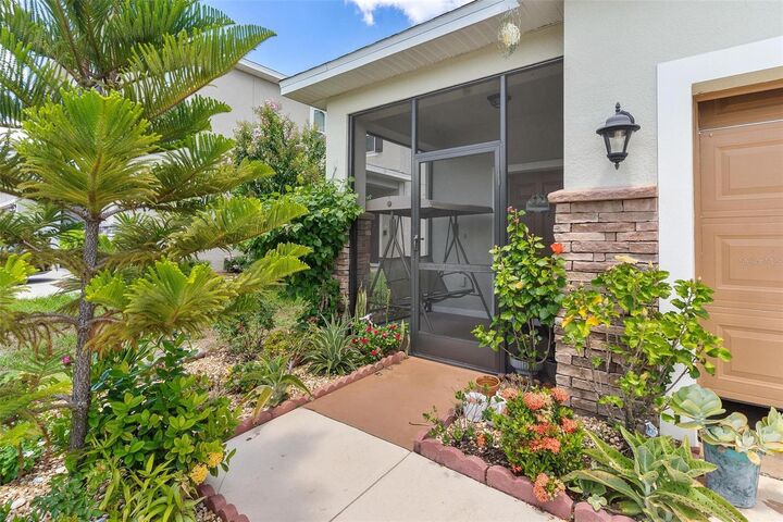 Property Photo:  1107 Atlantic Avenue  FL 34731 