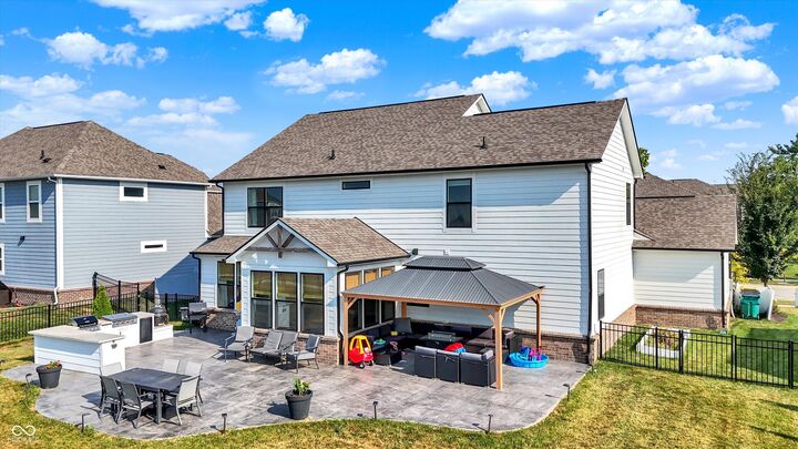 Property Photo:  2103 Tompkins Drive  IN 46074 