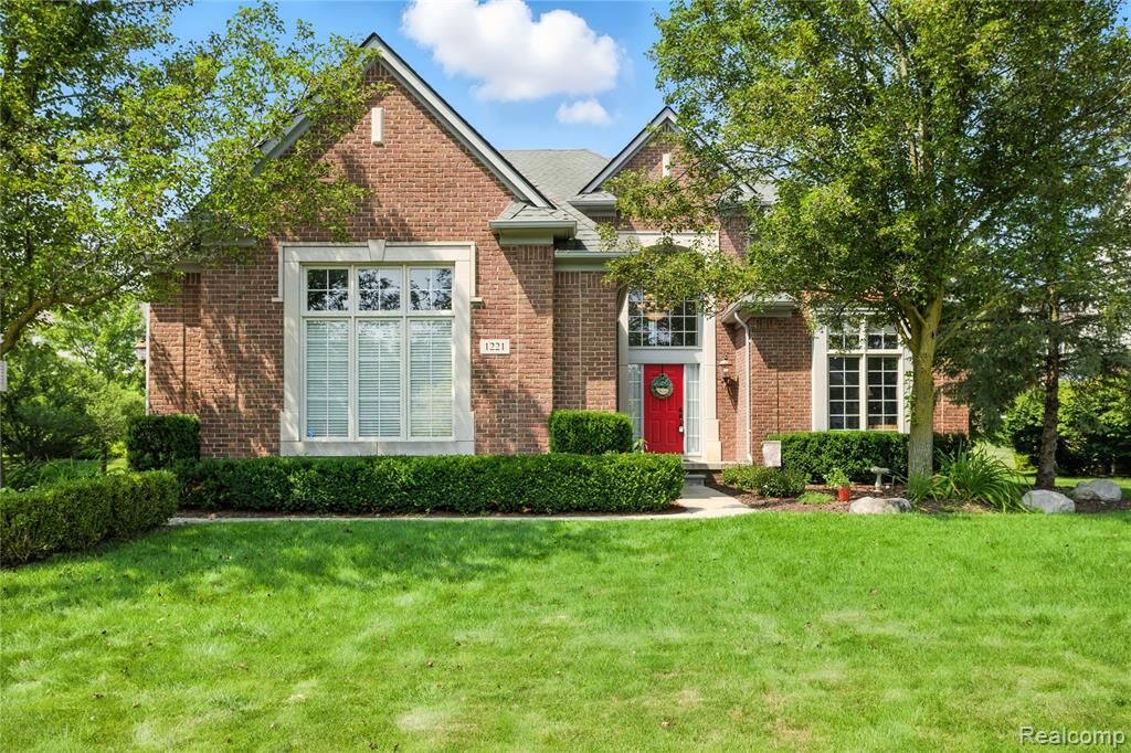 Property Photo:  1221 Letica Drive  MI 48307 6085 
