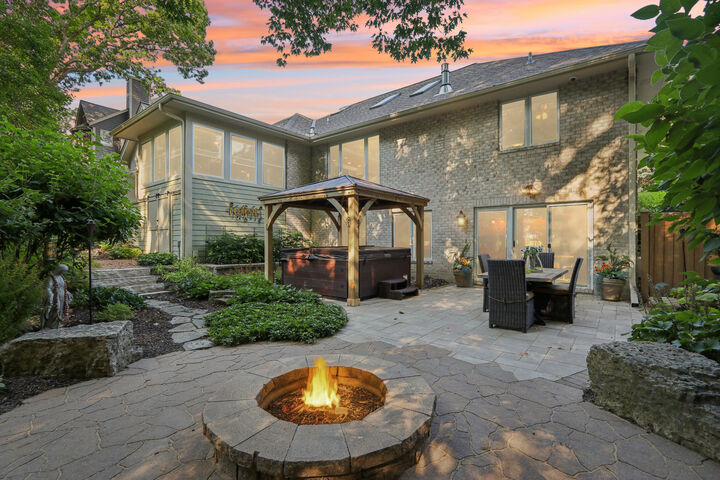 Property Photo: 372 River Bluff Cir WI 53066