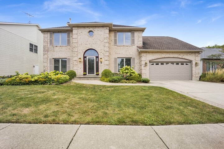 640 Downey Street  Hoffman Estates IL 60169 photo
