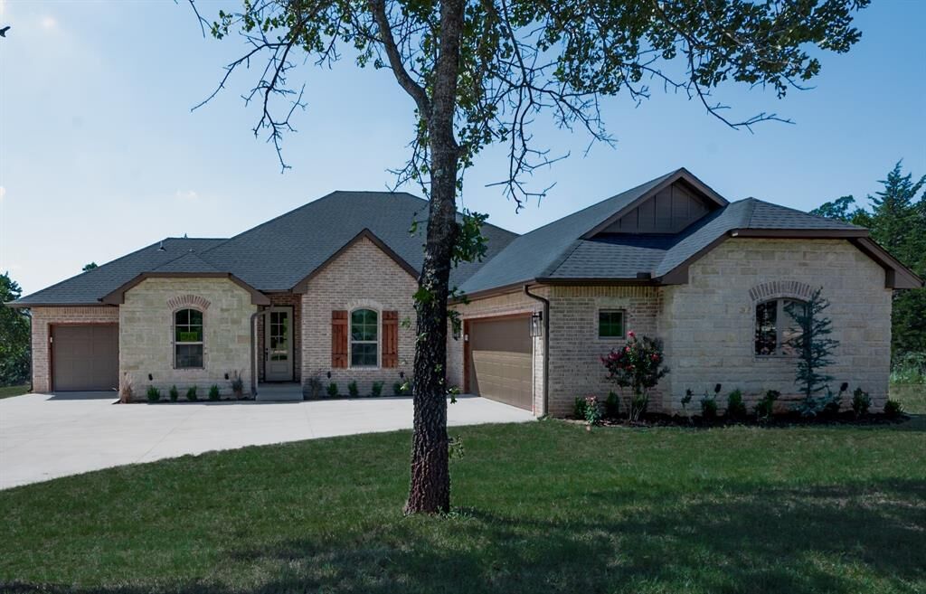Property Photo:  8081 Longbow  OK 73044 