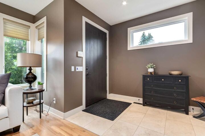 Property Photo:  1713 27 Street SW  AB T3C 1L6 