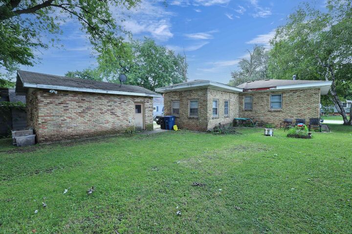 Property Photo:  2316 N Main Street  WI 54901 