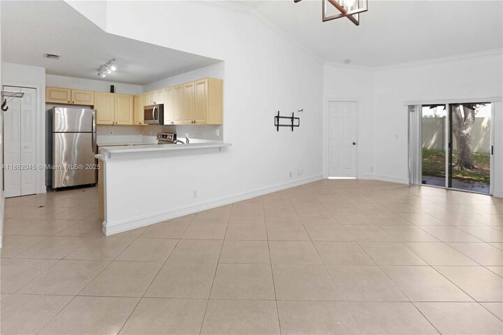 Property Photo: 11297 SW 17th Ct 11297 FL 33025