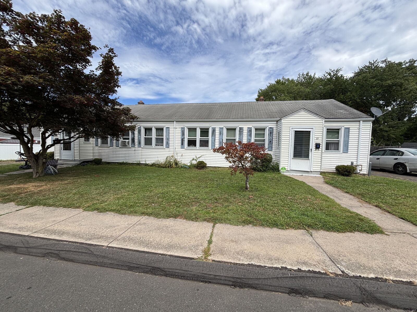Property Photo:  71-73 Higbie Drive  CT 06108 