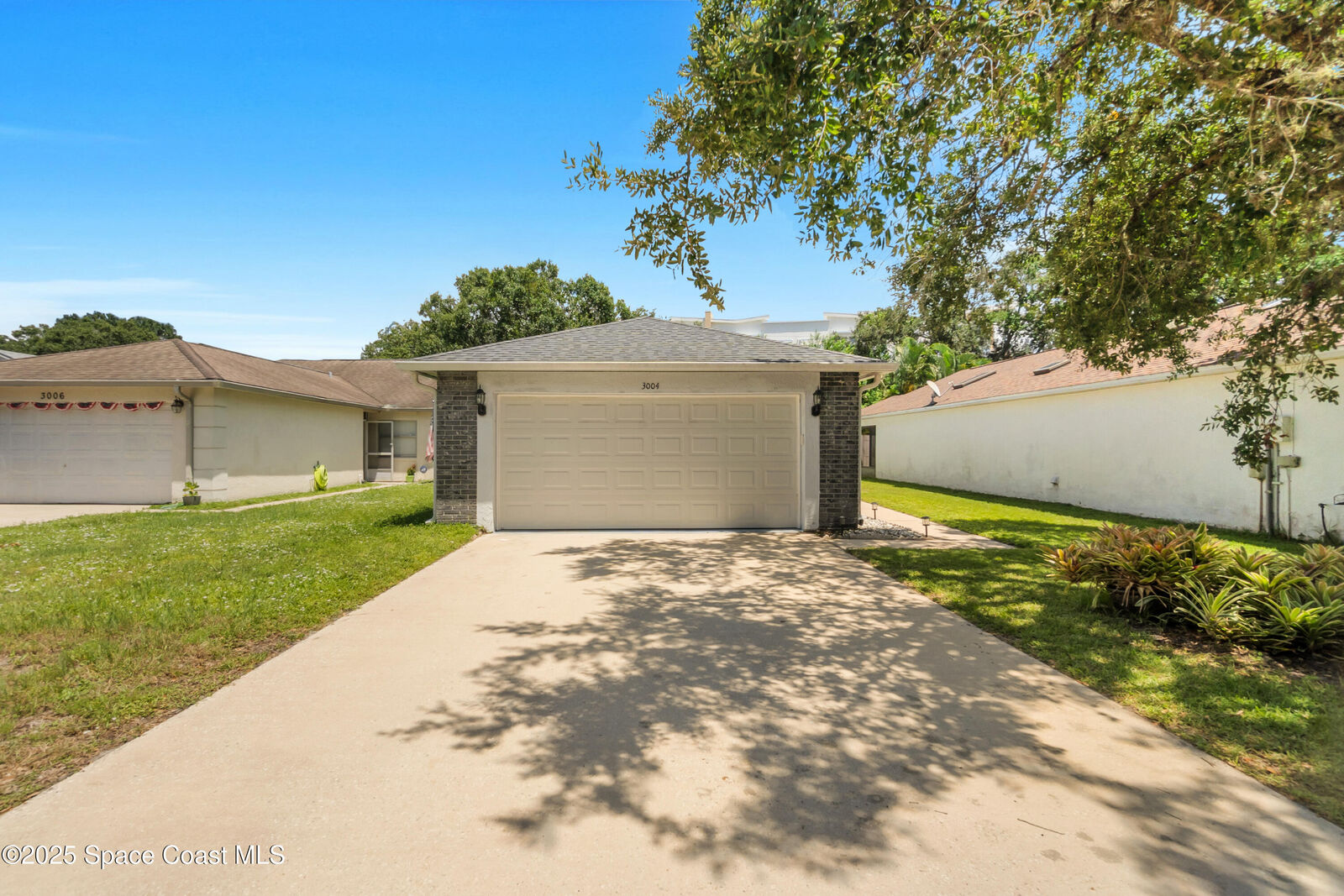 Property Photo: 3004 Winchester Drive FL 32926