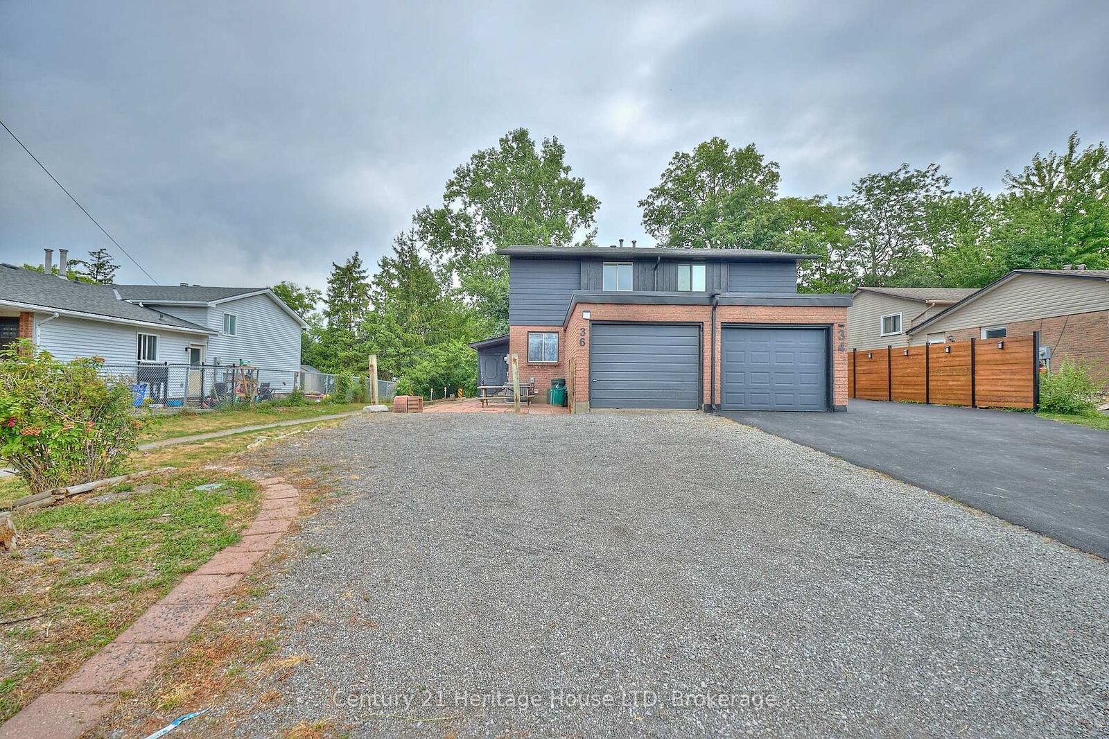 Property Photo: 36 Dodds Court Court ON L2A 5Z2