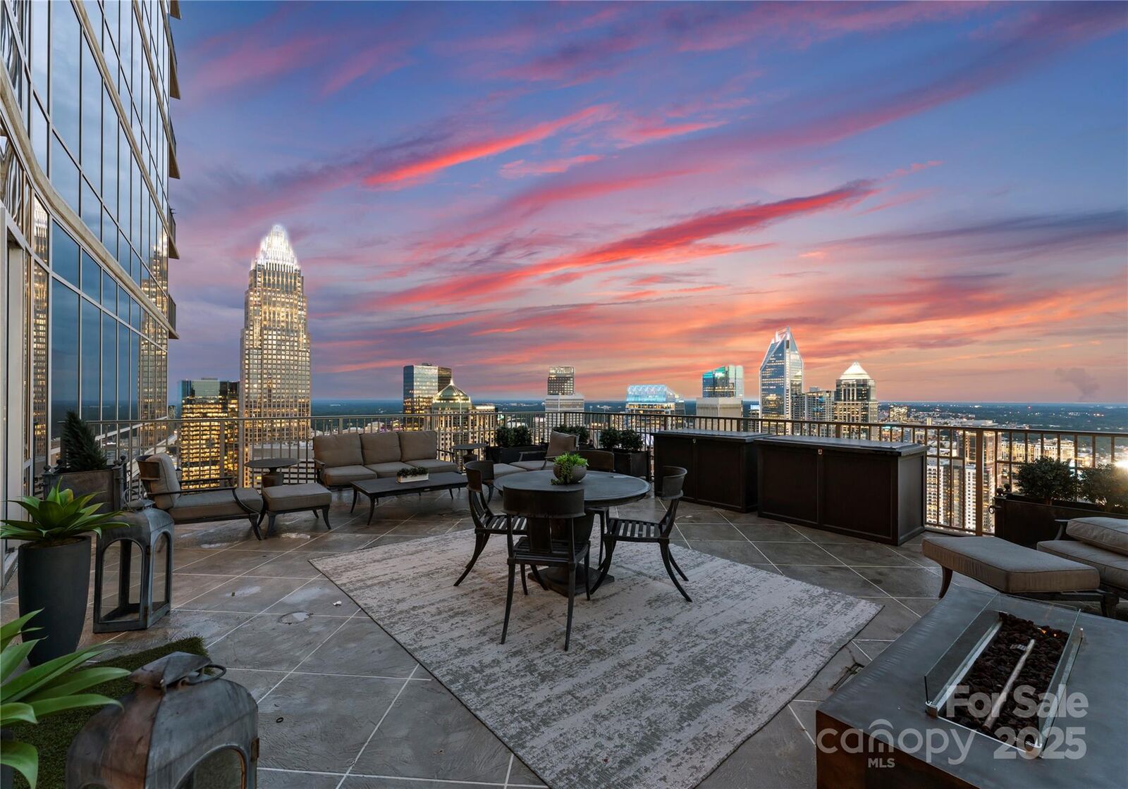 Property Photo:  215 N Pine Street 4301/4302  NC 28202 