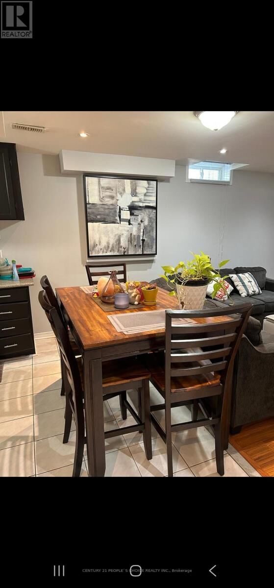 Property Photo: 3685 Waterfall Crescent Bsmt ON L5N 8G8