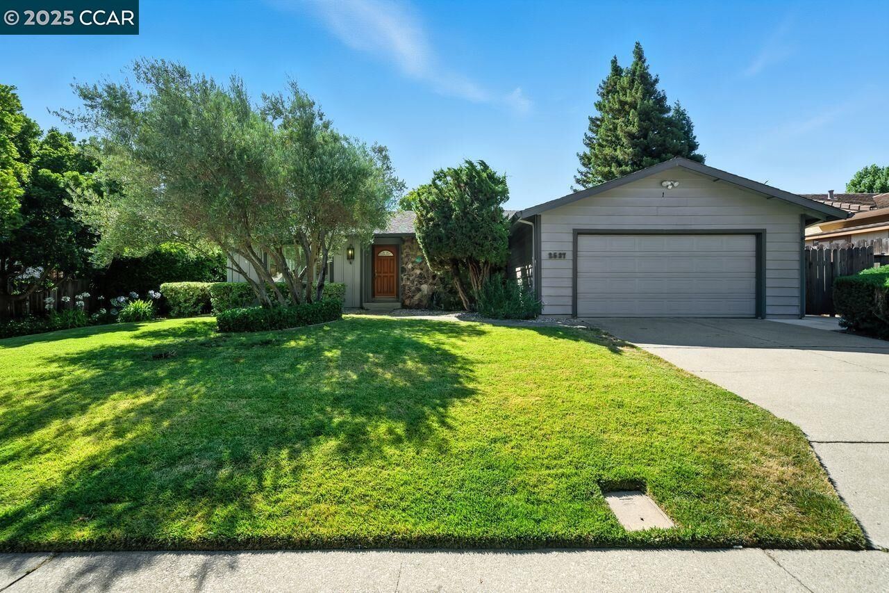 Property Photo: 2537 Dos Rios Dr CA 94583