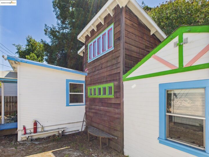 1545 Mariposa St  Richmond CA 94804 photo