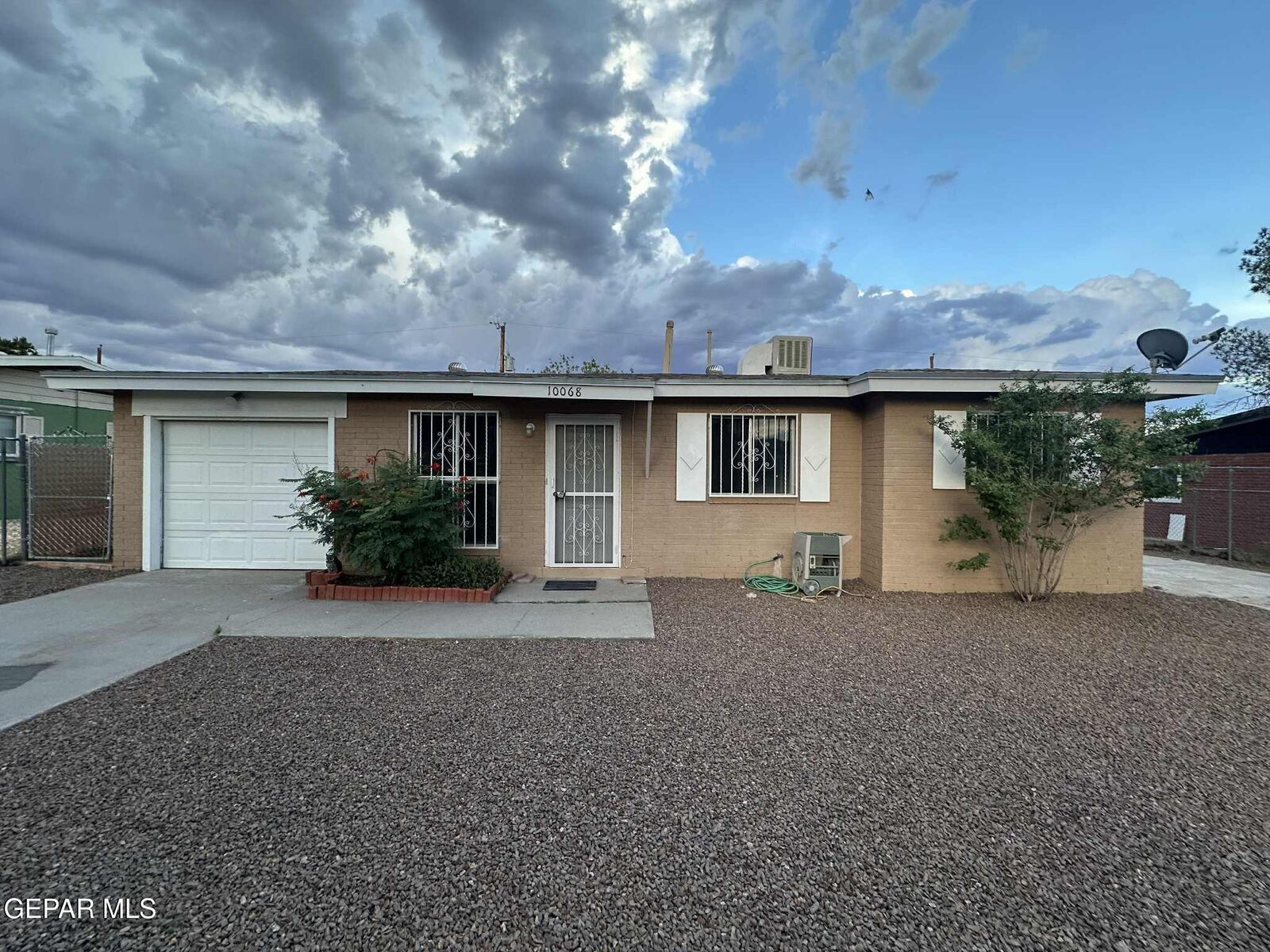 Property Photo: 10068 Oakwood Drive TX 79924