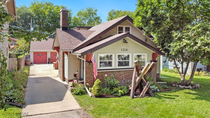 1314 44th Street  Des Moines IA 50311 photo
