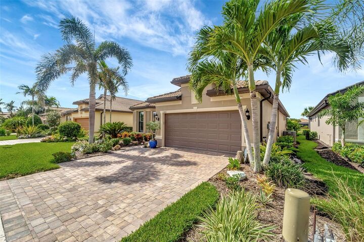 Property Photo: 13861 Karina Street FL 34293