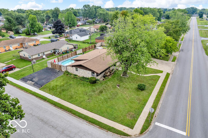 Property Photo: 605 Simmons Street IN 46168