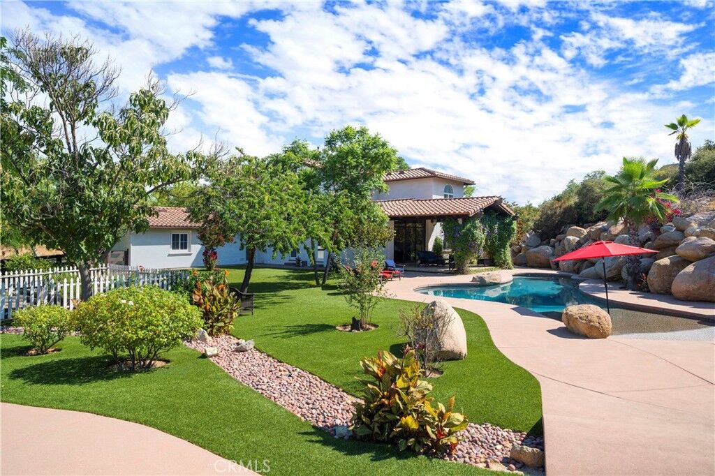 Property Photo:  42179 Calle Paramo  CA 92562 