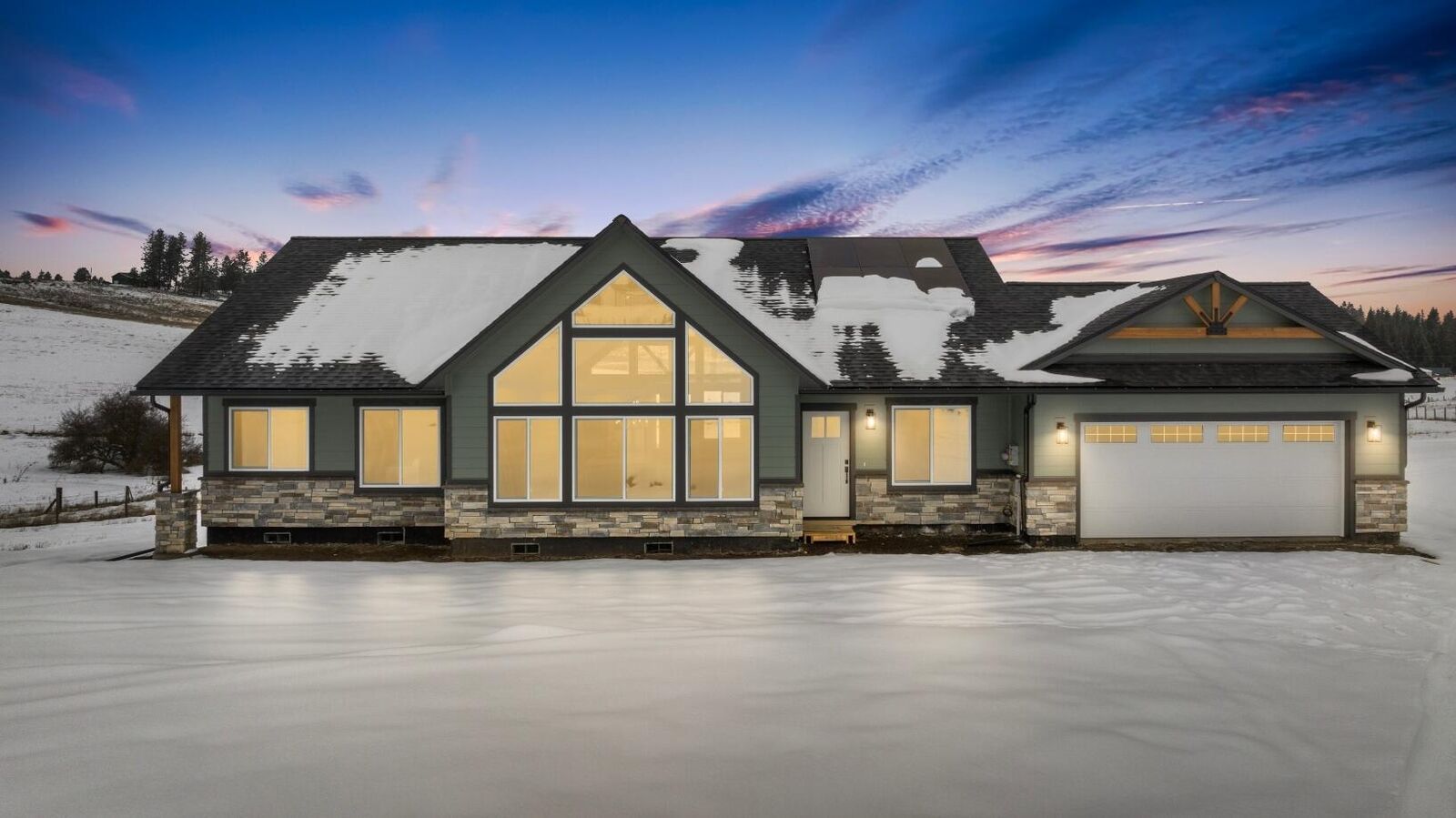 Property Photo: 721 Palmer Ln WA 99109