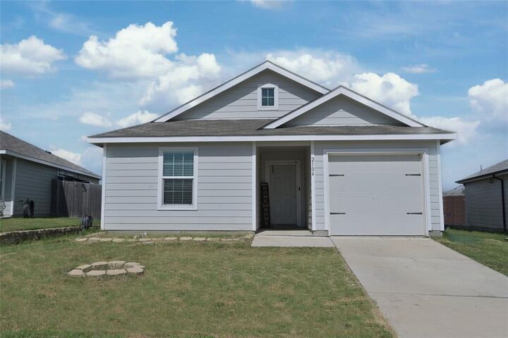 Property Photo: 2104 Mackinac Lane TX 75114
