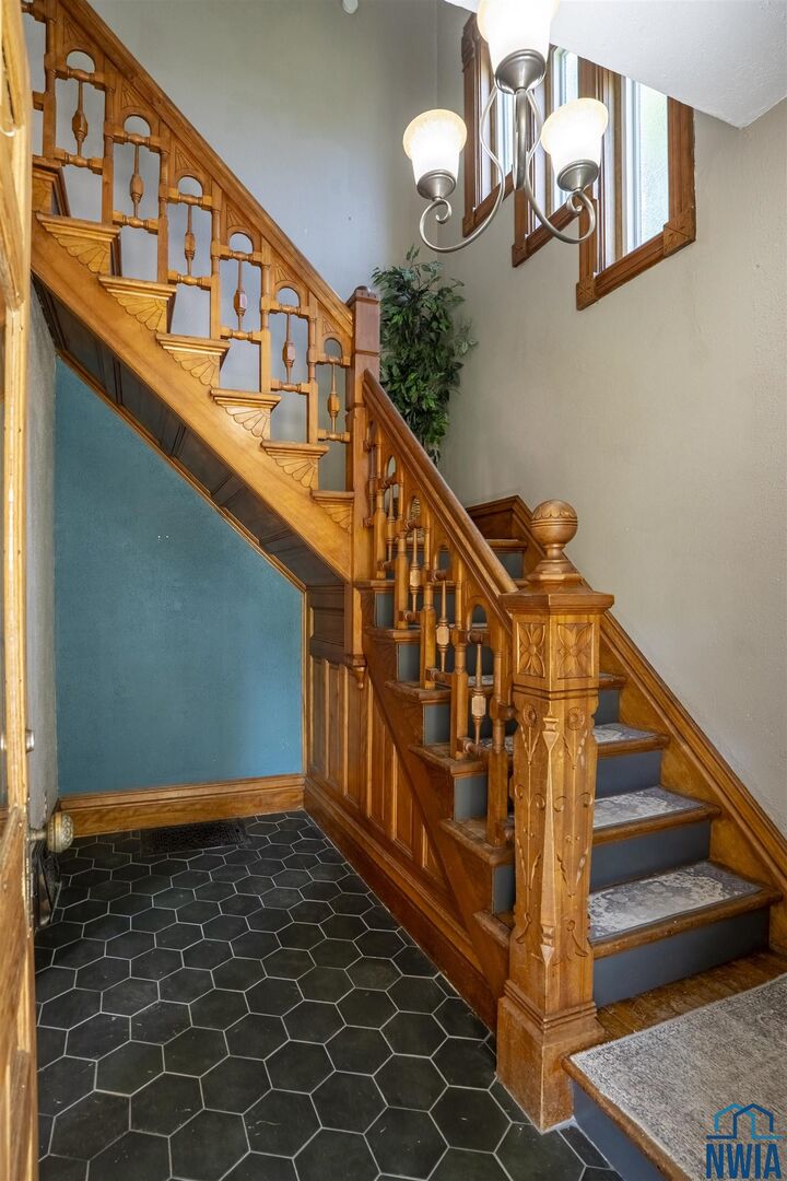 Property Photo:  321 2nd Ave SE  IA 51031 