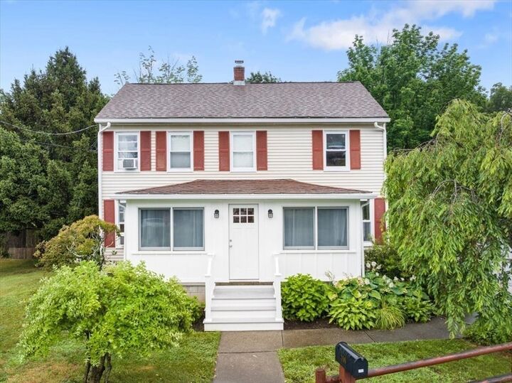 390 Hartford Ave E  Uxbridge MA 01569 photo