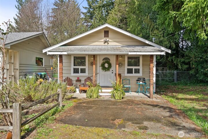 Property Photo:  4606  15th Avenue NE  WA 98516 