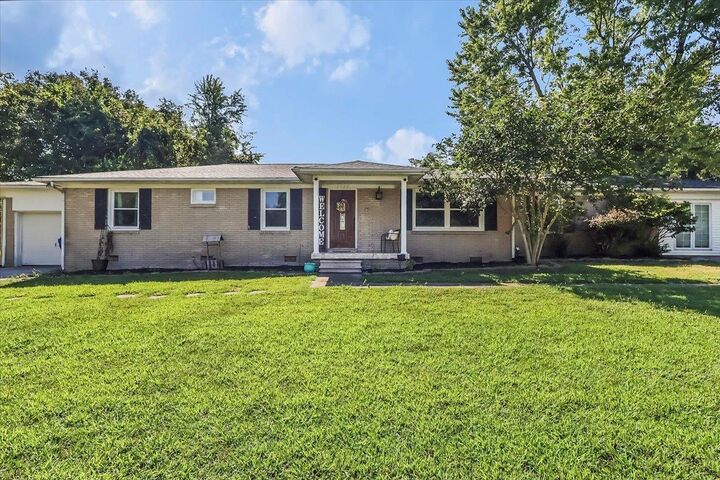 Property Photo:  1007 Brookhaven Drive  KY 42276 