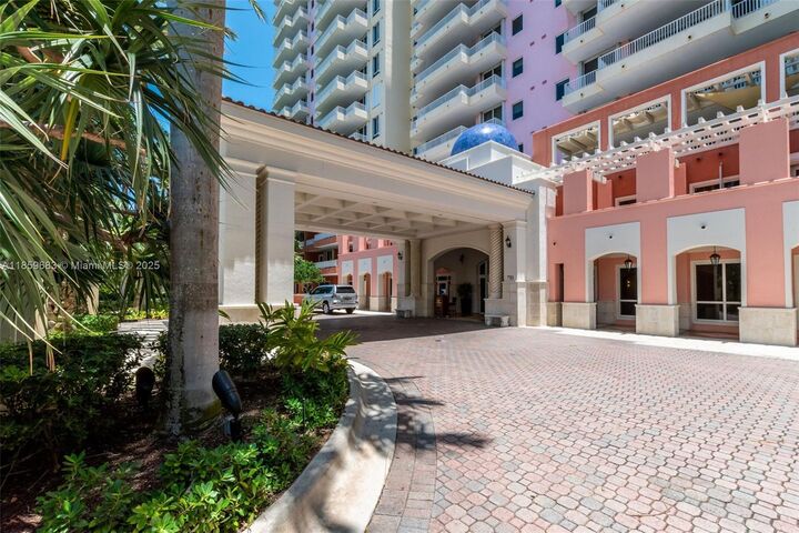 Property Photo:  781 Crandon Blvd 306  FL 33149 