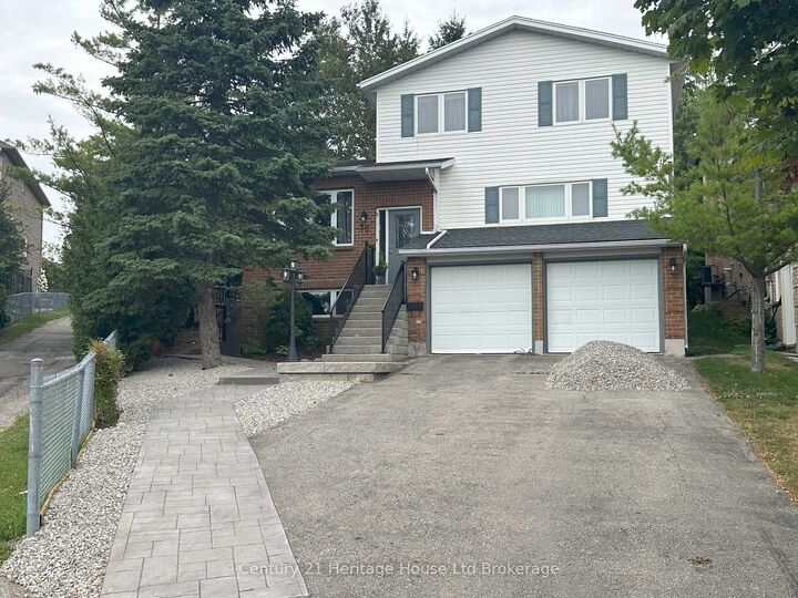 30 Zeffer Place 2  Kitchener ON N2A 3Y8 photo