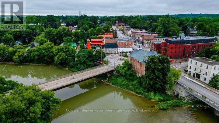 Property Photo: 604 Queen Street South T6 ON N0G 2N0
