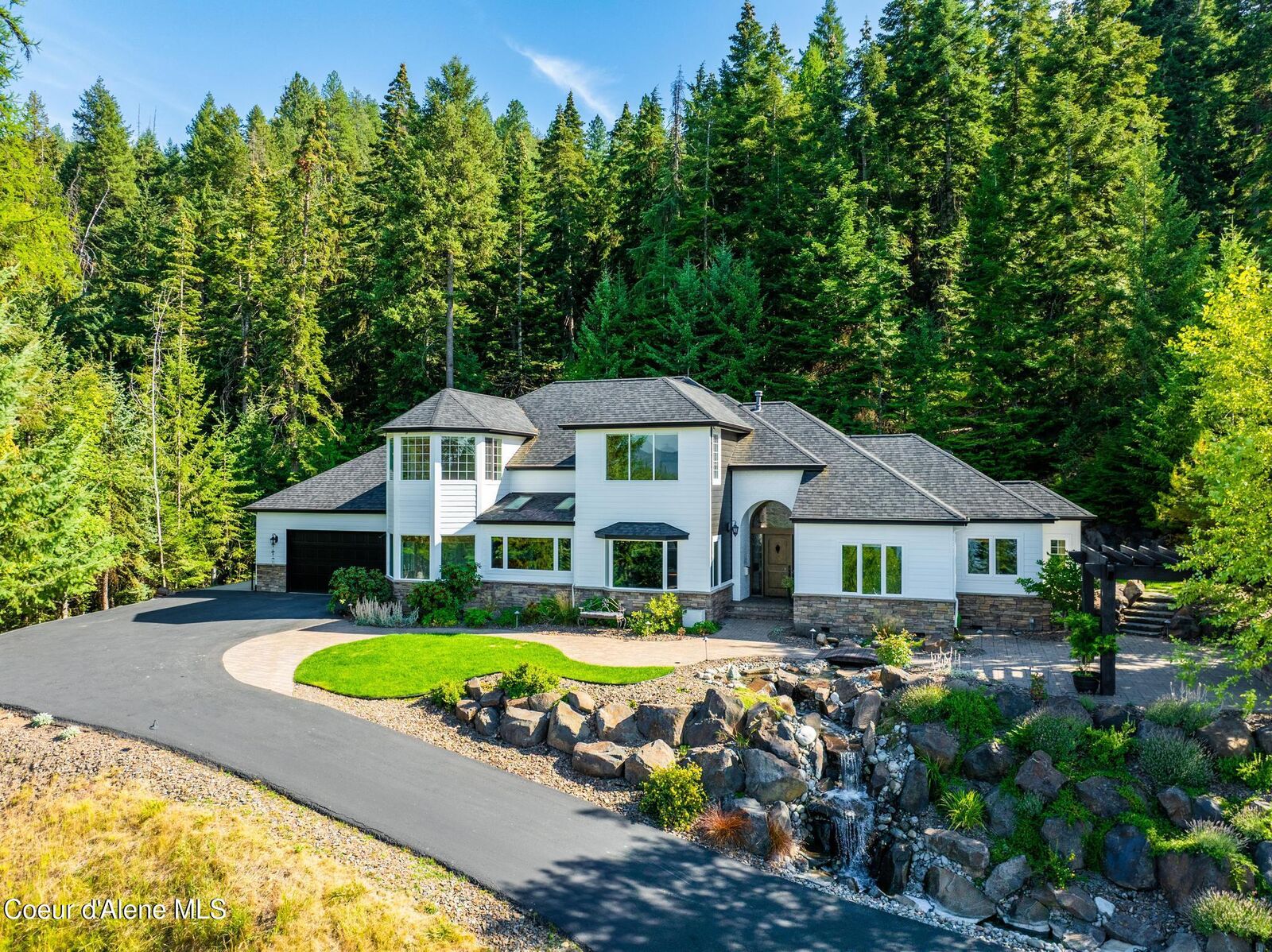 Property Photo: 3920 E Lookout Dr ID 83815