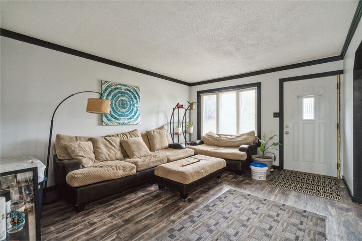 Property Photo: 5101 Kesler Road NW IA 52405