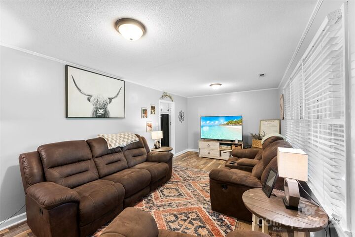 Property Photo: 301 Oak Avenue NC 28152