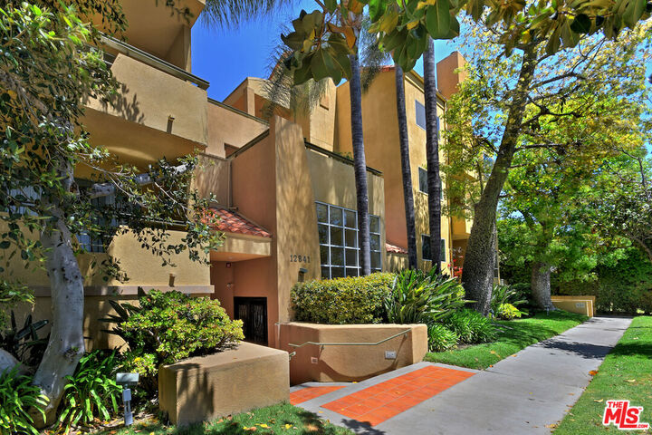 Property Photo: 12841 Bloomfield St CA 91604