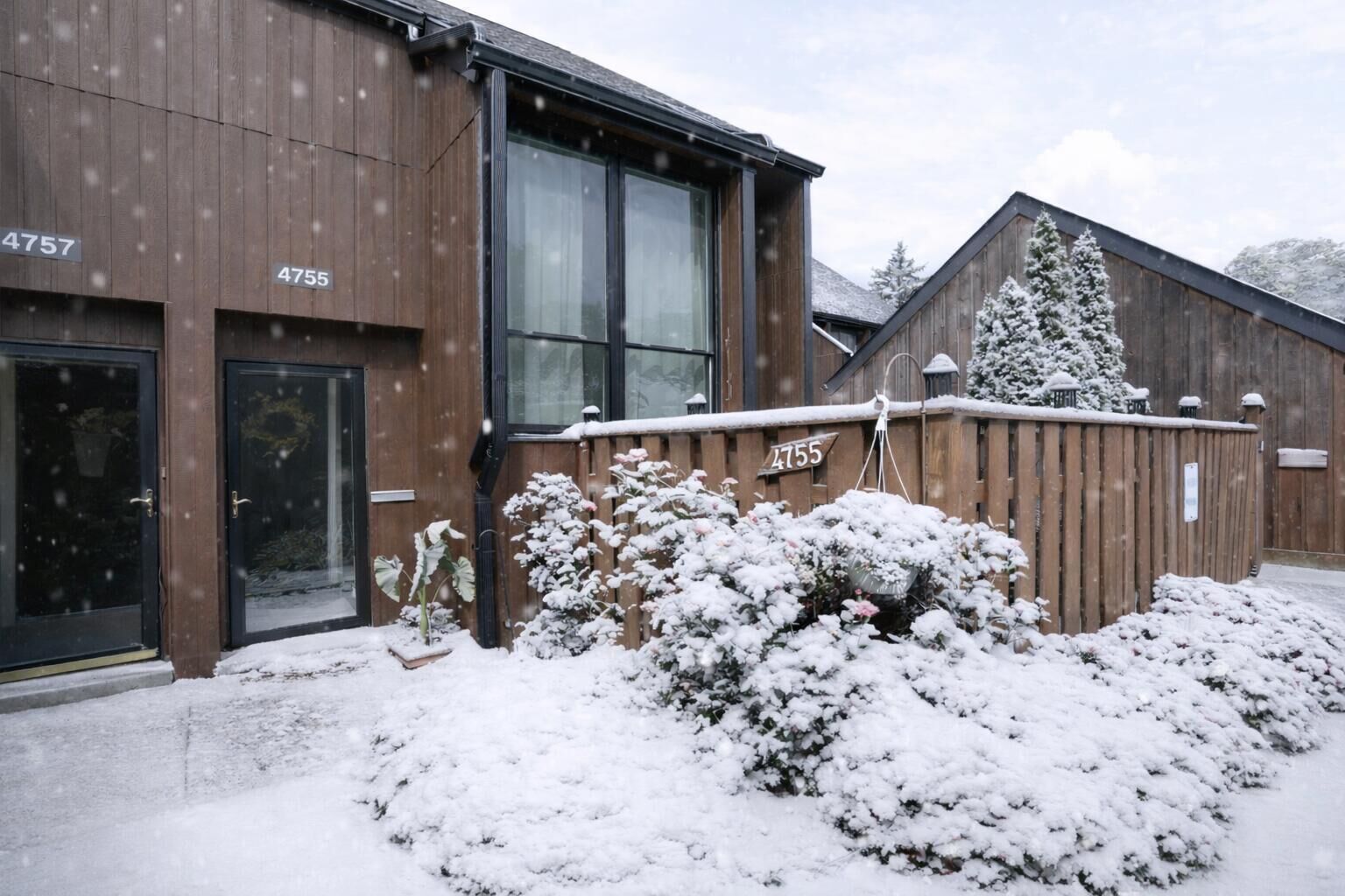 Property Photo:  4755 Crazy Horse Lane  OH 43081 