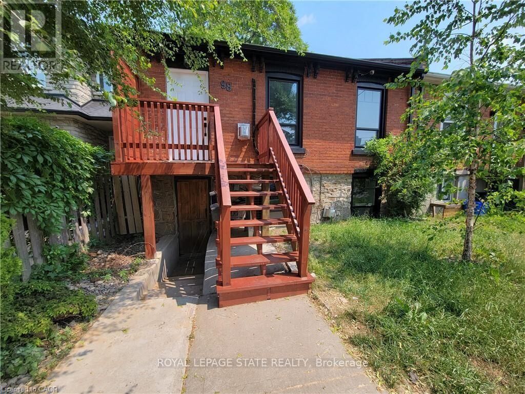 Photo de la propriété:  98 West Avenue North Lower  ON L8L 5C3 