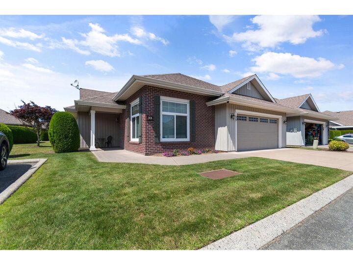 Property Photo: 45824 Stevenson Road 33 BC V2R 5W5